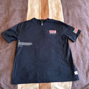 H&M men’s large NASA T-shirt black short sleeve reflective